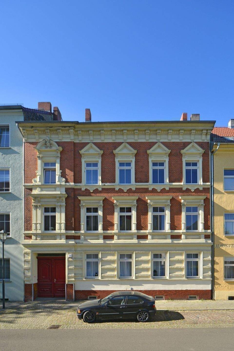 Thumbnail-Attraktives Mehrfamilienhaus mit Vorder- und Hinterhaus (1905 + 1997), 12 Wohnungen - Brandenburg an der Havel