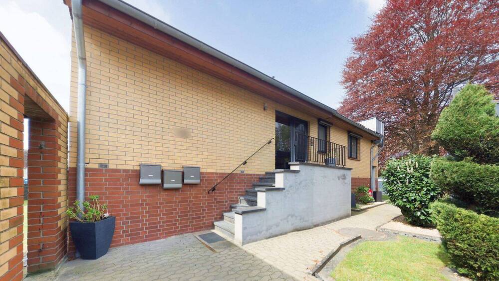 Thumbnail-Wohnen, Vermieten, Möglichkeiten schaffen - großzügiges Zweifamilienhaus mit Einliegerwohnung