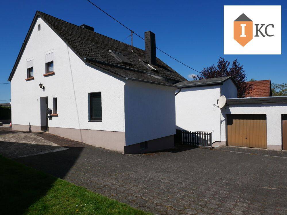 Thumbnail-Großzügiges, gepflegtes und renoviertes Ein- Zweifamilienhaus mit großem Grundstück - Einziehen - Wohlfühlen !!