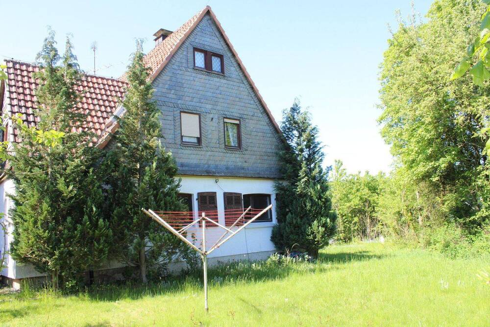 Thumbnail-Sanierungsbedürftiges Einfamilienhaus mit Garten in top Lage von Medebach