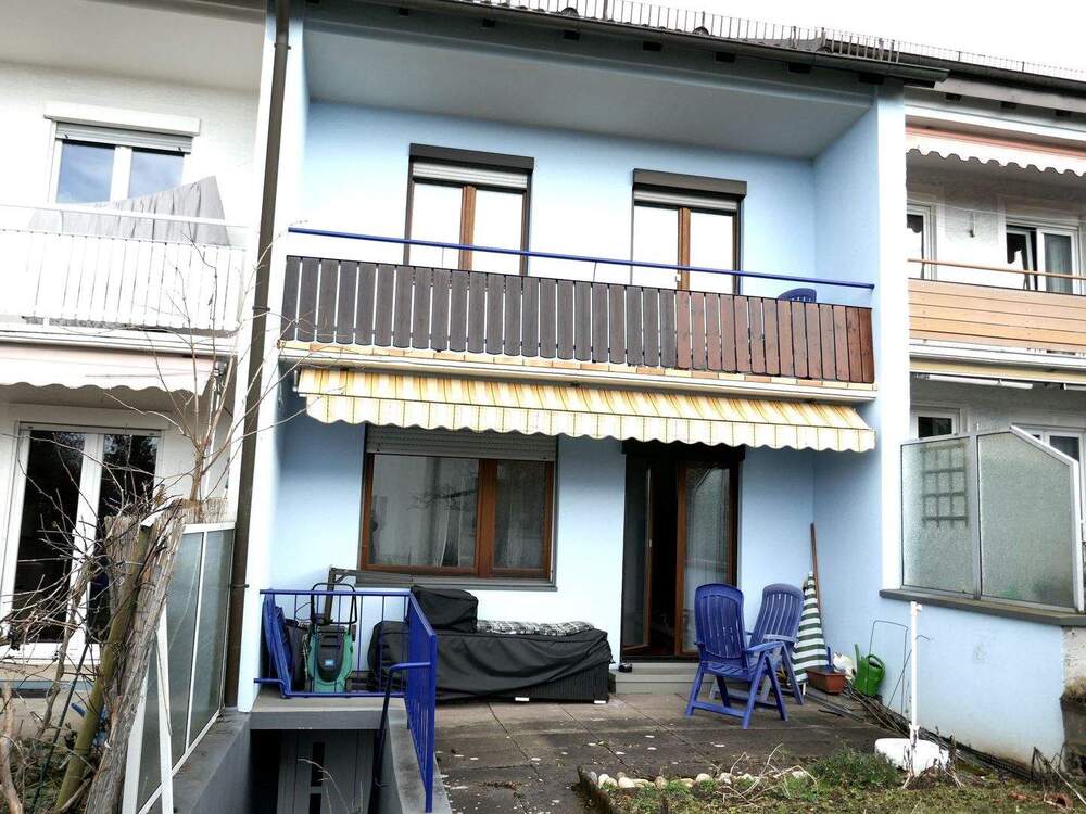 Thumbnail-REIHENHAUS mit 5 12 Zimmern auf 120 qm,Terrasse, Balkon & kleinem Garten in STUTTGART-WEILIMDORF