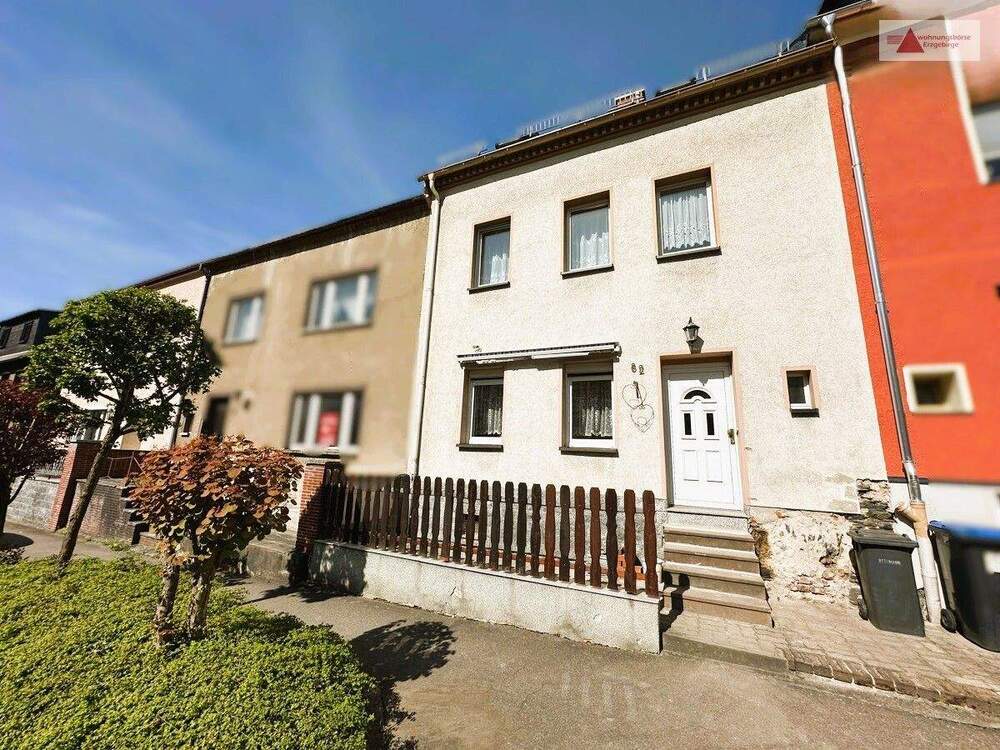 Thumbnail-Reihenmittelhaus in Lößnitz: Einfamilienhaus mit viel Platz für Familie oder Mehrgenerationenwohnen