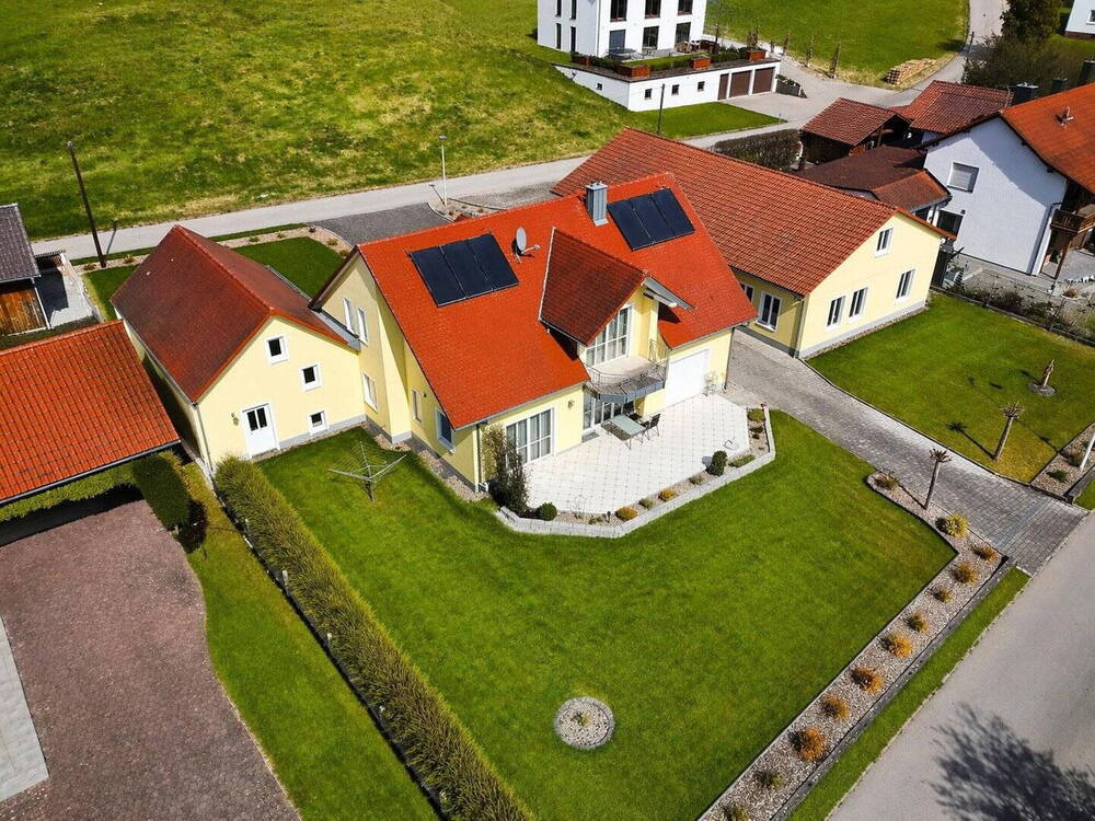 Thumbnail-Repräsentatives Einfamilienhaus mit separaten Gewerbegebäude WerkstattLagerhalle