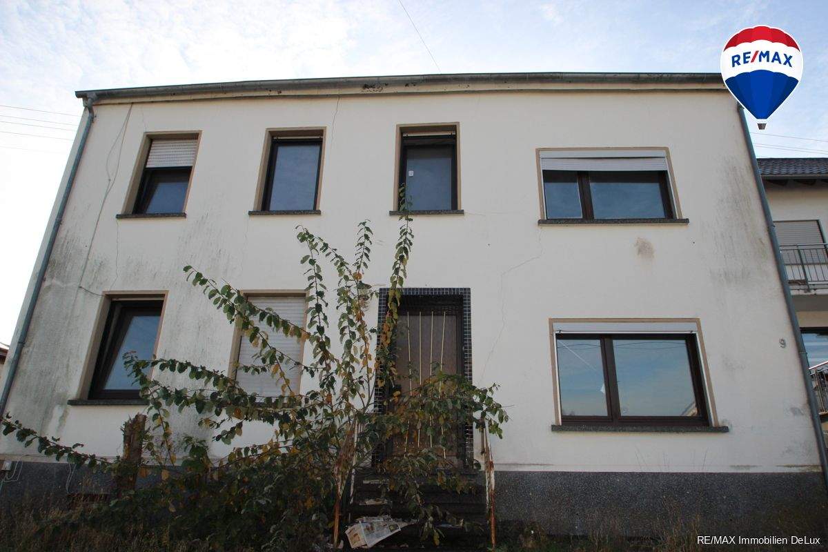 Thumbnail-Sanierungsobjekt für Handwerker: Doppelhaus mit Potenzial und großem Garten