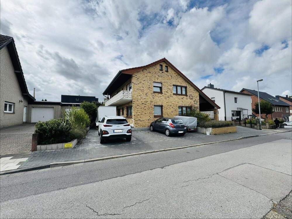 Thumbnail-Freistehendes Mehrgenerationen Haus! Provisionsfrei. Einfamilienhaus mit Einliegerwohnung.