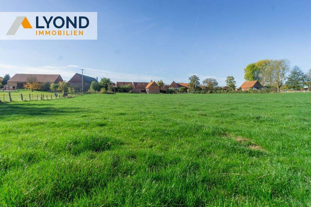 Thumbnail-Historisches Bauernhaus mit Scheunen, Stallungen und Weidefläche in Diemelstadt Dehausen!