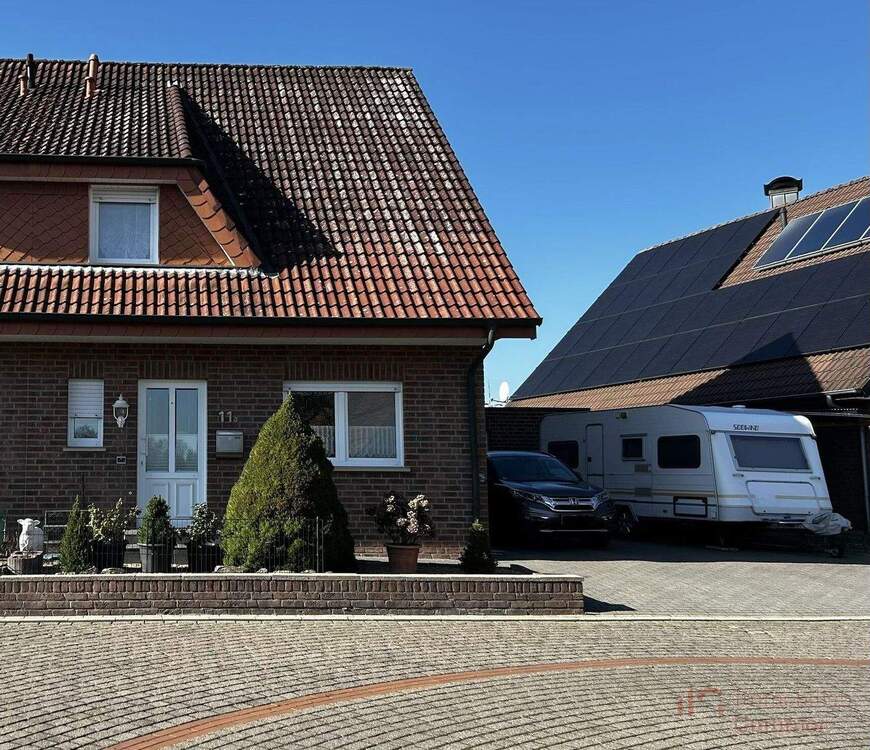 Thumbnail-IMMOBILIEN GUMNIOR präsentiert: familienfreundliche Doppelhaushälfte in beliebter Lage von Salzbergen