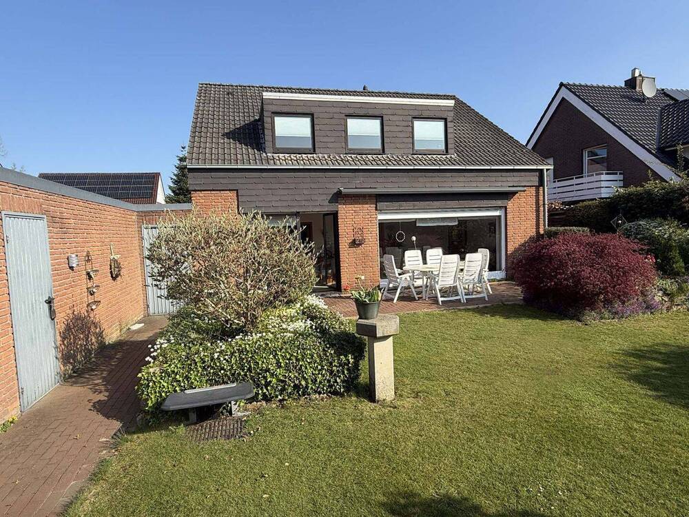 Thumbnail-Gepflegtes Einfamilienhaus mit Garage in familienfreundlicher Lage!
