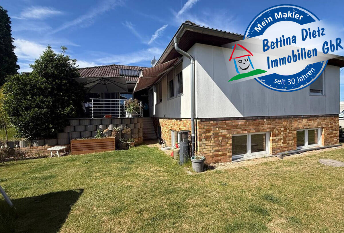 Thumbnail-DIETZ: ZWEITER BEZUG nach Sanierung! Einfamilienhaus mit ELW oder Büro, 2 Garagen und Garten