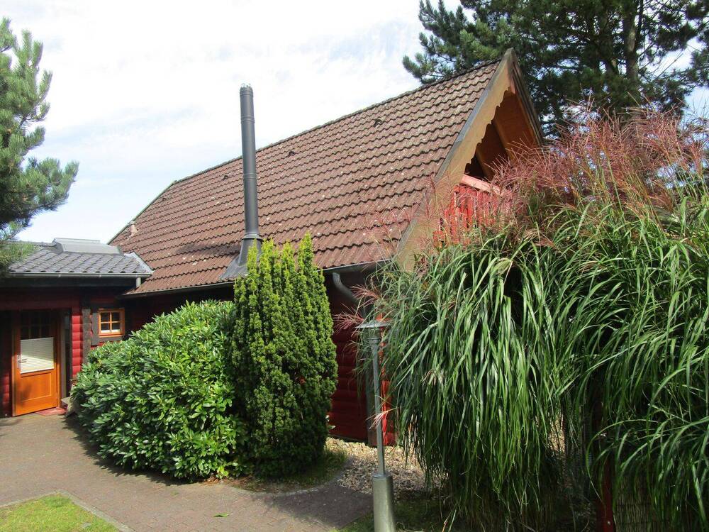 Thumbnail-Exklusives Ferienhaus in Holzbohlenbauweise ( 4fach - Verzahnung) mit Sauna und Terrasse sowie Südbalkon.