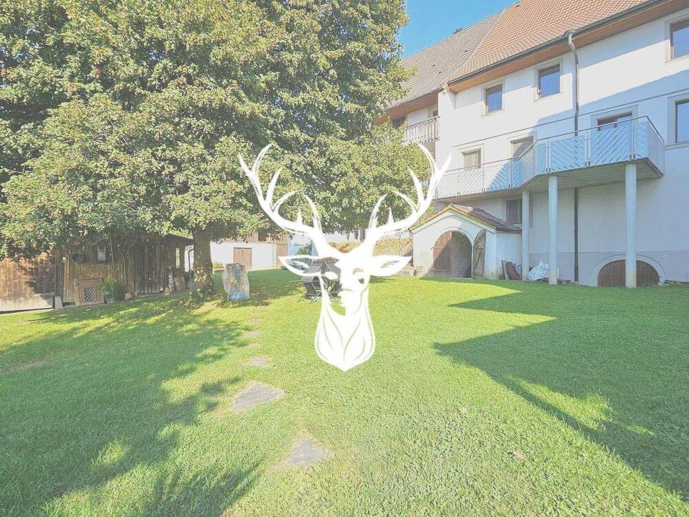 Thumbnail-Gepflegte Doppelhaushälfte mit 2 Gewölbekellern in Ortsrandlage Lage von Stetten zu verkaufen