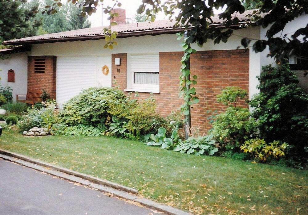Thumbnail-Freistehendes Einfamilienhaus mit traumhaftem Garten
