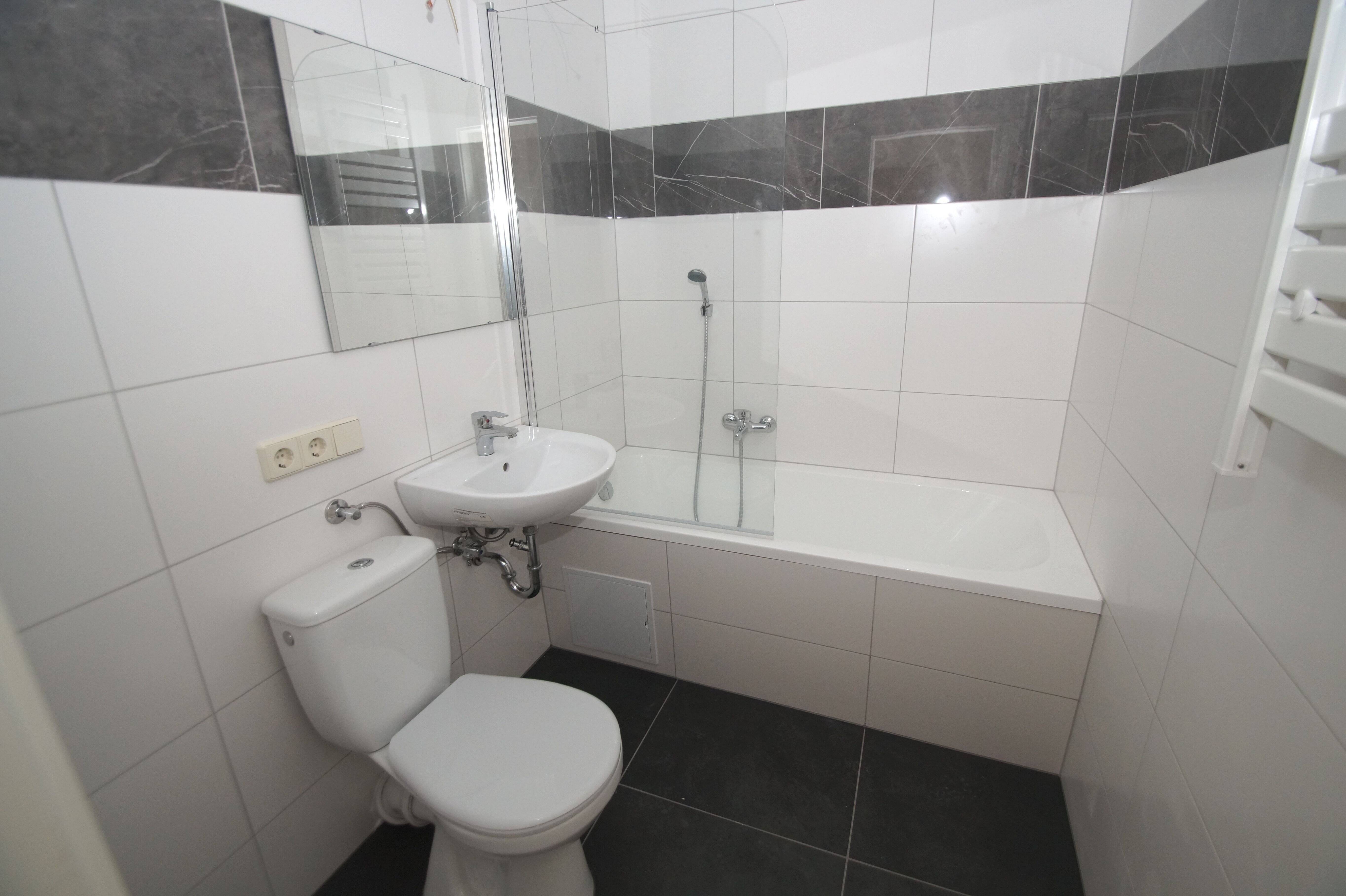 Thumbnail-3-Zimmer-Wohnung mit Badewanne - Wohnberechtigungsschein erforderlich