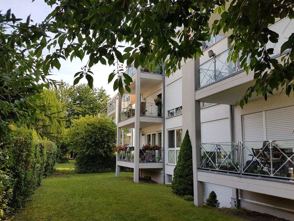 Thumbnail-Ruhige Lage! Dachgeschosswohnung mit PKW-Stellplatz