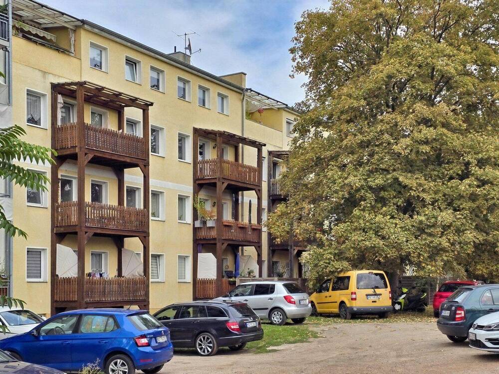 Thumbnail-Attraktives Wohnungspaket mit 12 Wohnungen und 36 Zimmer