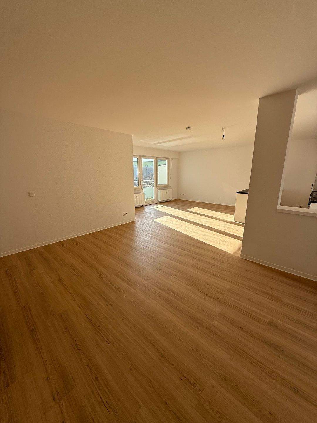 Thumbnail-4-Zimmer-Wohnung mit Balkon, offener Küche, Gäste-WC