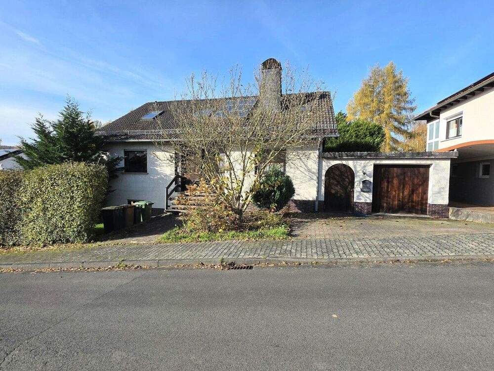 Thumbnail-Zweifamilienhaus - geteilt in 2 ETW - in ansprechender Lage von Bad Emstal