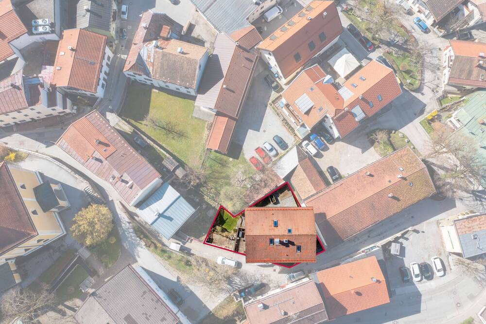 Thumbnail-Vier Wohnungen, ein Zuhause. Saniertes Mehrfamilienhaus im Ortskern.