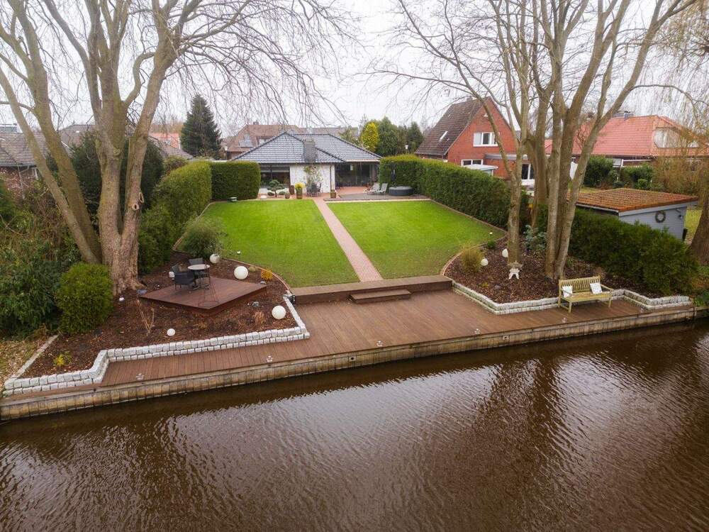 Thumbnail-Rarität in Toplage: Einzigartiger Bungalow mit privatem Wasserzugang