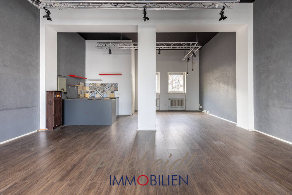 Thumbnail-Bezugsfreies Büro mit Keller und Stellplatz in attraktiver Lage