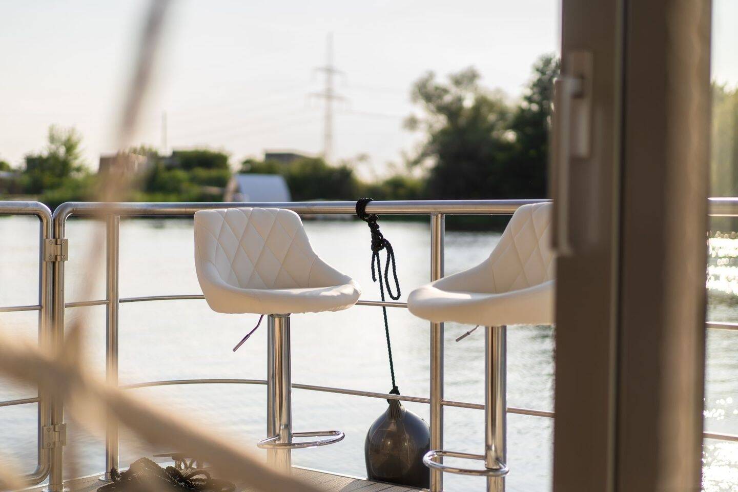 Thumbnail-Luxuriös & extravagant: Schwimmende 16 m Häuser zum Wohnen und mehr...