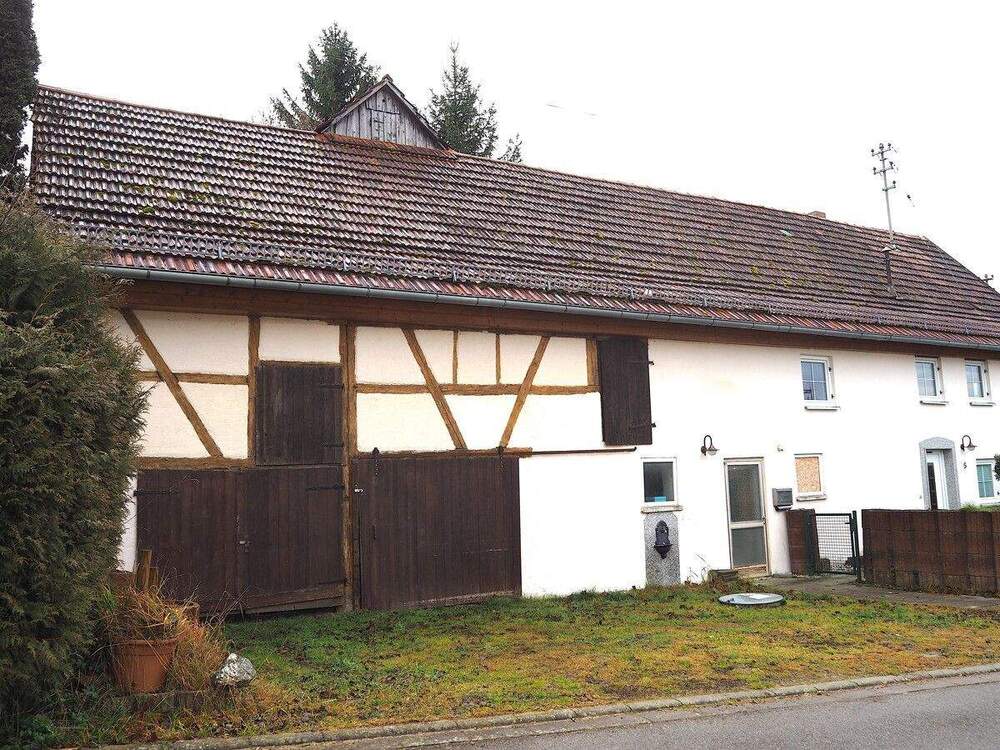 Thumbnail-Einfach einziehen: Renoviertes Landhaus mit viel Platz für Ihre Hobbies in ruhiger Lage