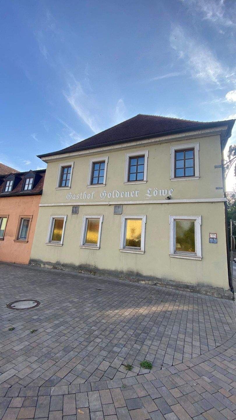 Thumbnail-Denkmalgeschützes Gasthaus mit Biergarten