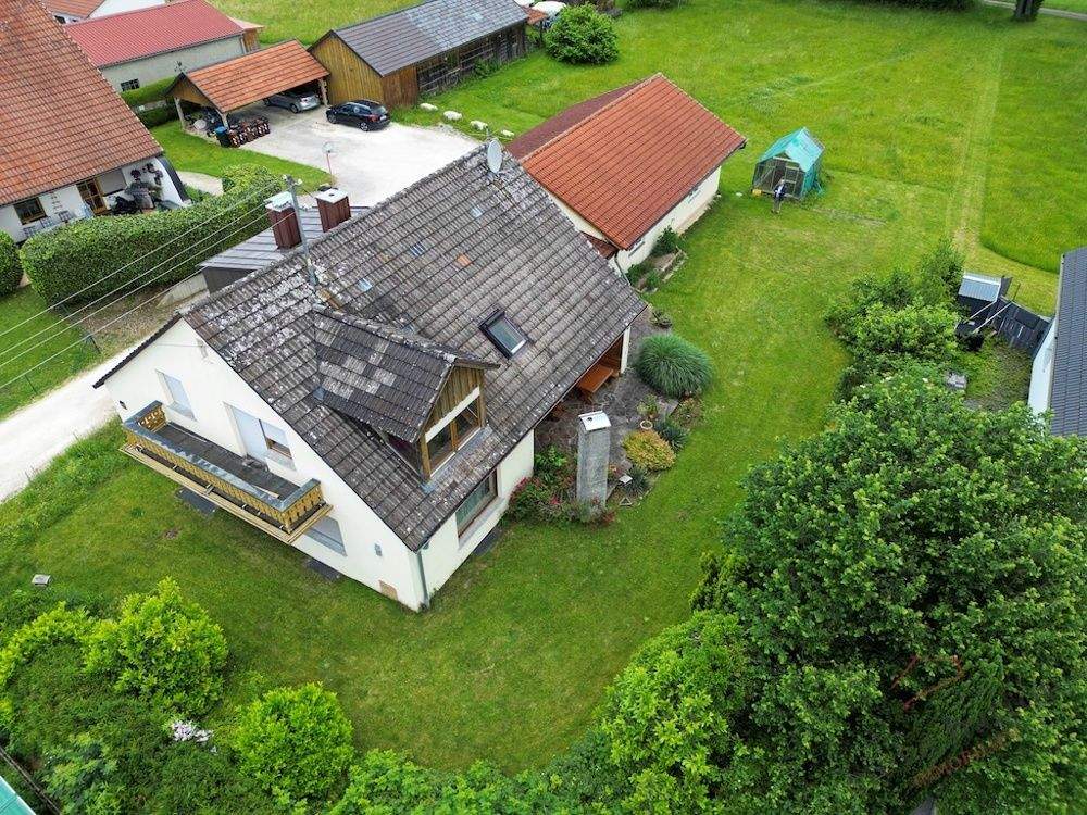 Thumbnail-Ruhig gelegene Dachgeschosswohnung in einem Zweifamilienhaus