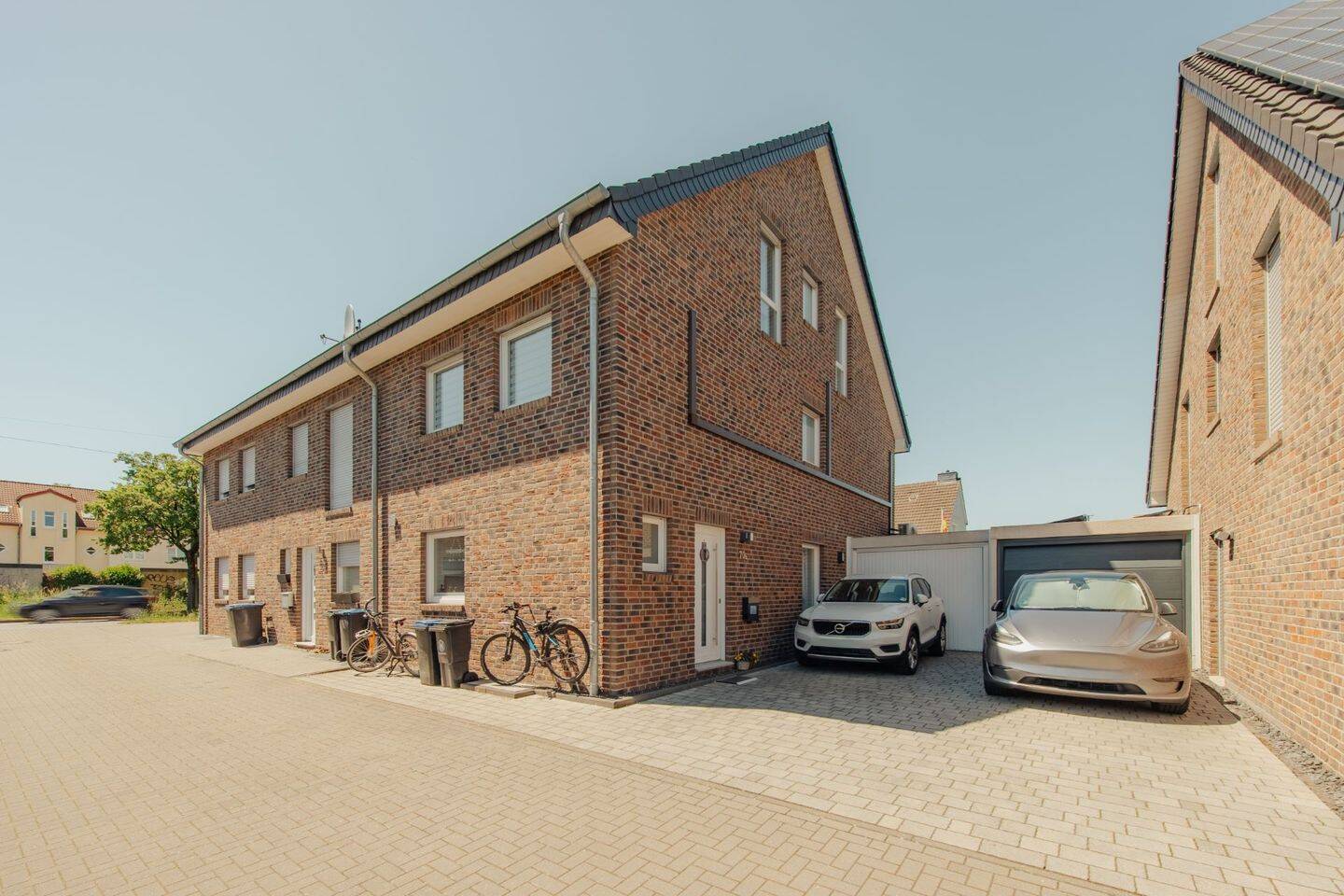 Thumbnail-Einziehen und wohlfühlen - modernes Reihenendhaus in zentraler Lage von Langenfeld-Reusrath