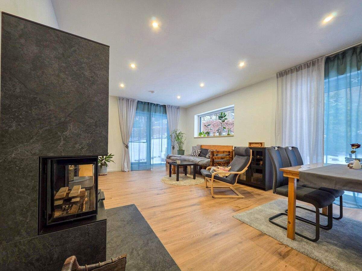 Thumbnail-Energieeffizienz trifft Lifestyle - neues Einfamilienhaus in Randlage von Aue mit Garten, Terrasse und Garagen