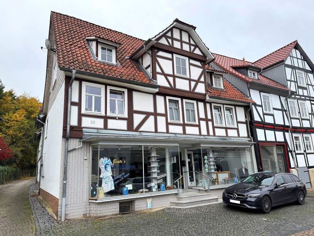 Thumbnail-Reizvolles Wohn- und Geschäftshaus im Ortskern von Oberkaufungen