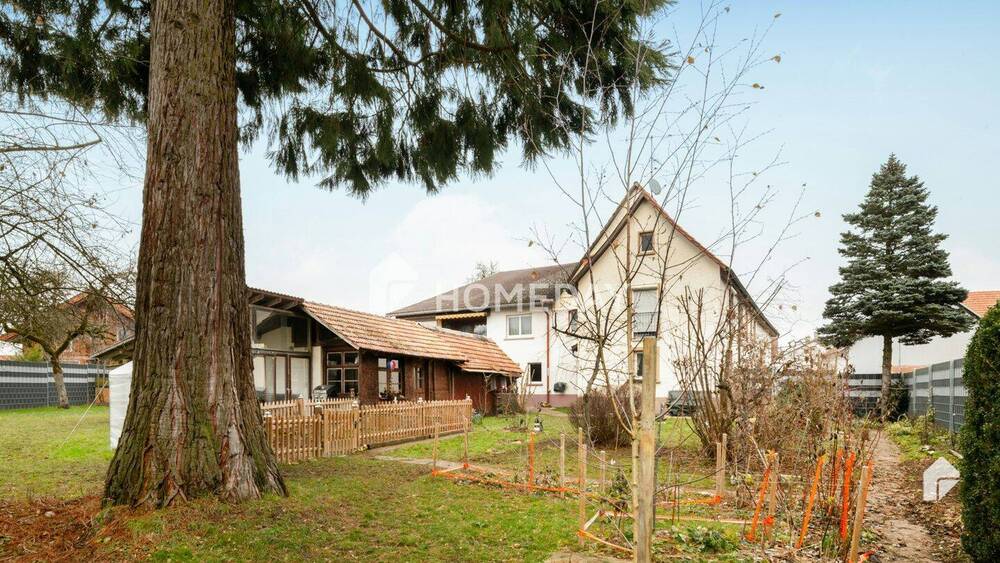Thumbnail-Gepflegtes Bauernhaus mit Charme & Potenzial: 2200 m² Grundstück, Scheune & Wohnmöglichkeiten