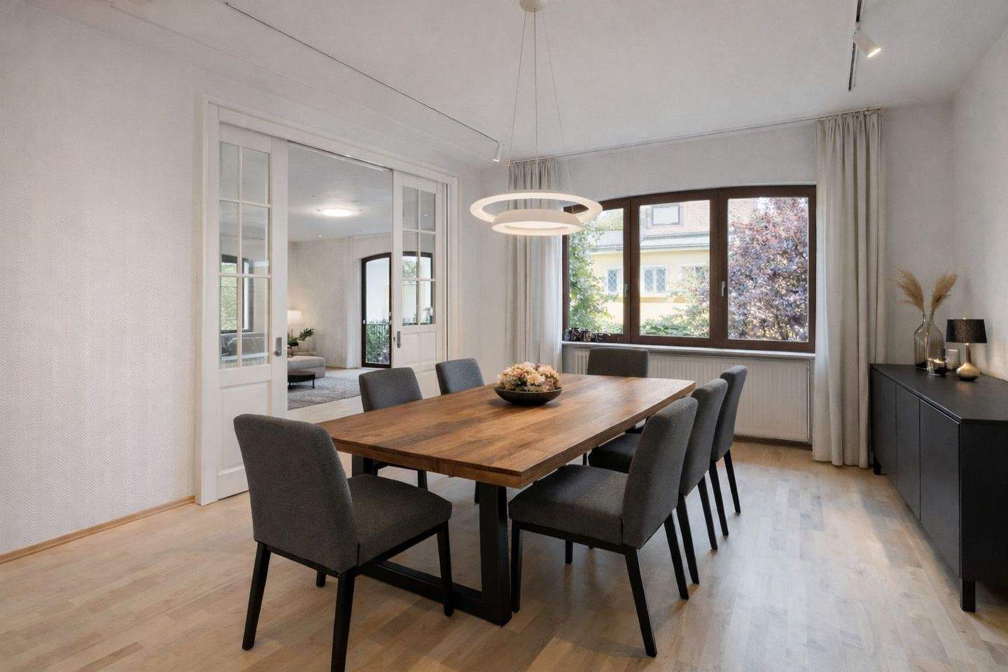 Thumbnail-Zeitlose Eleganz trifft modernen Familienkomfort in der Mannheimer Oststadt