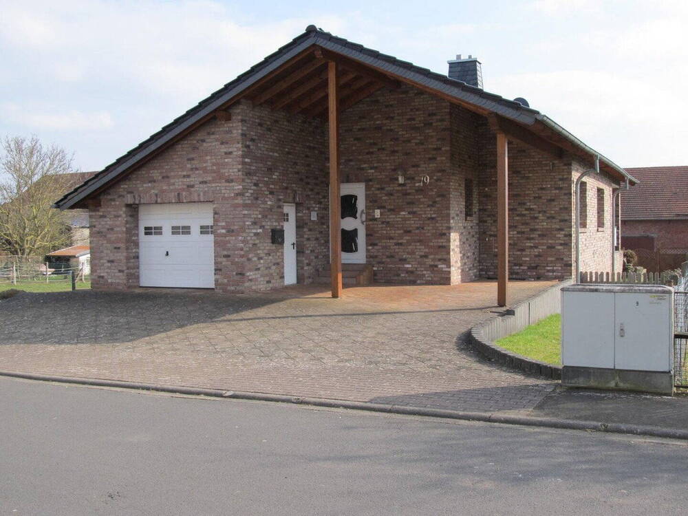 Thumbnail-Einfamilienhaus - ländlich, ruhig, geräumig mit Garten und Garage
