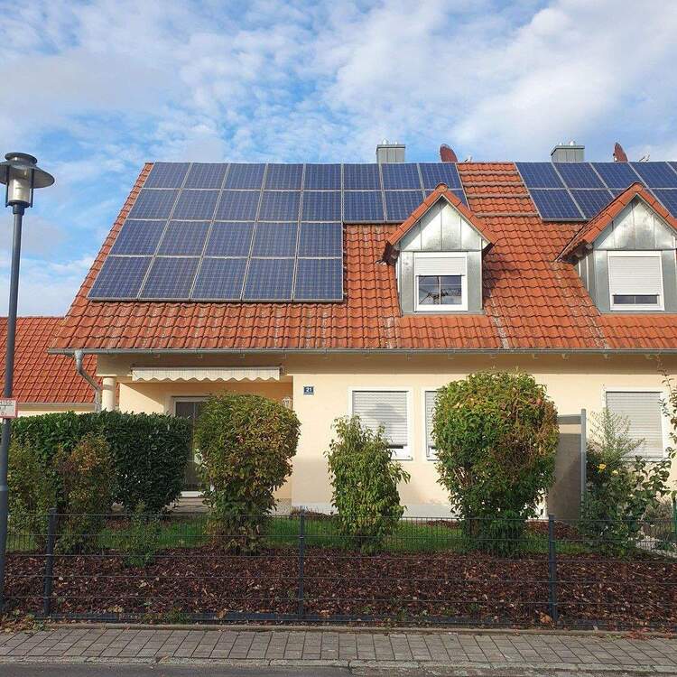 Thumbnail-Großzügige DHH mit schönem Garten in ruhiger Lage mit Blick auf die Felder