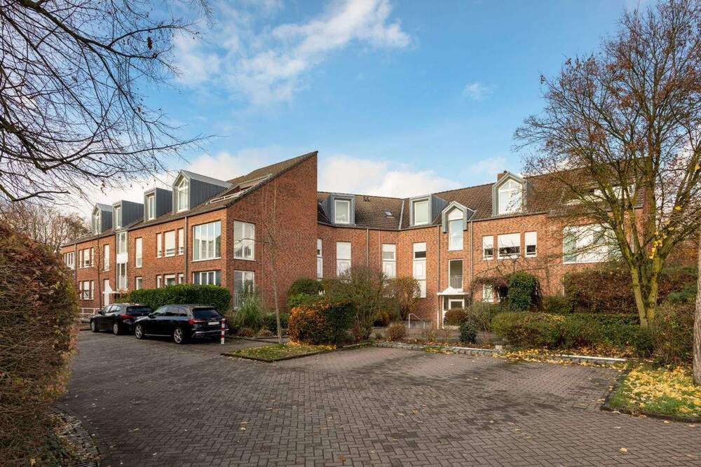 Thumbnail-Familientraum in Kaiserswerth: 4 Zimmer-Wohnung mit idyllischem Garten