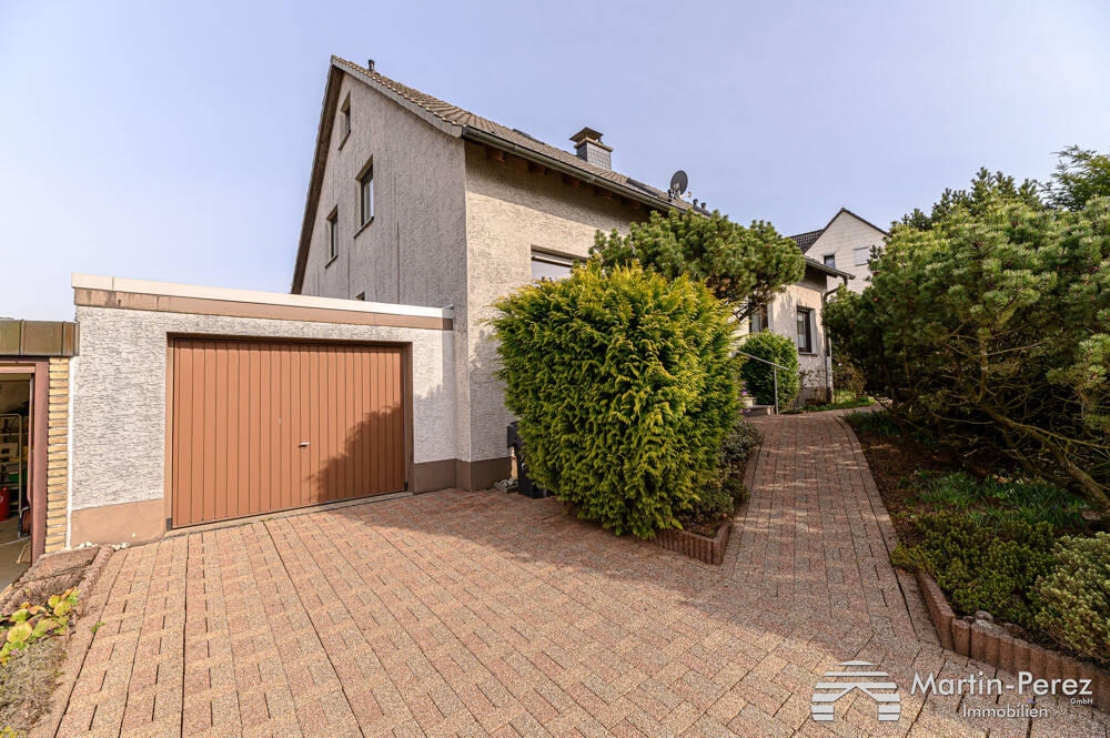 Thumbnail-Gepflegtes Zweifamilienhaus - Terrasse - Loggia - Wintergarten - Garten - Garage -