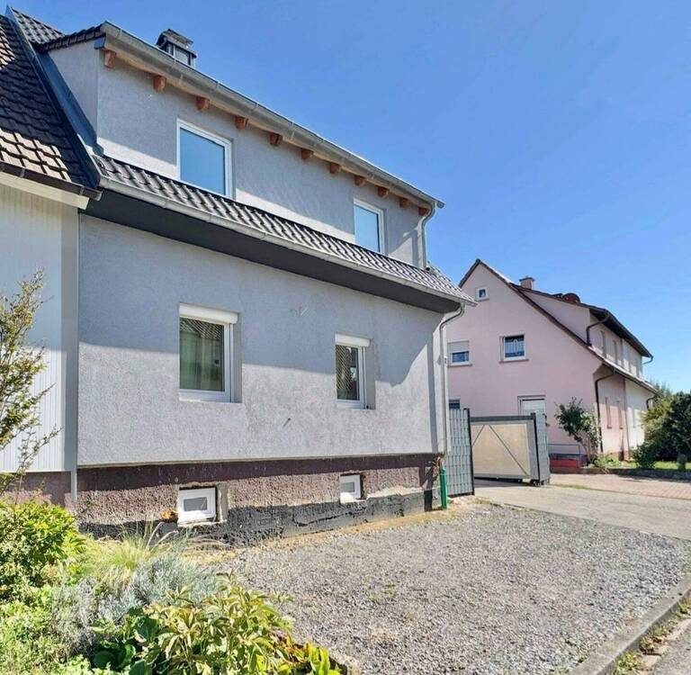 Thumbnail-Einziehen und wohlfühlen - Modernisierte Doppelhaushälfte in ruhiger Lage von Bretten