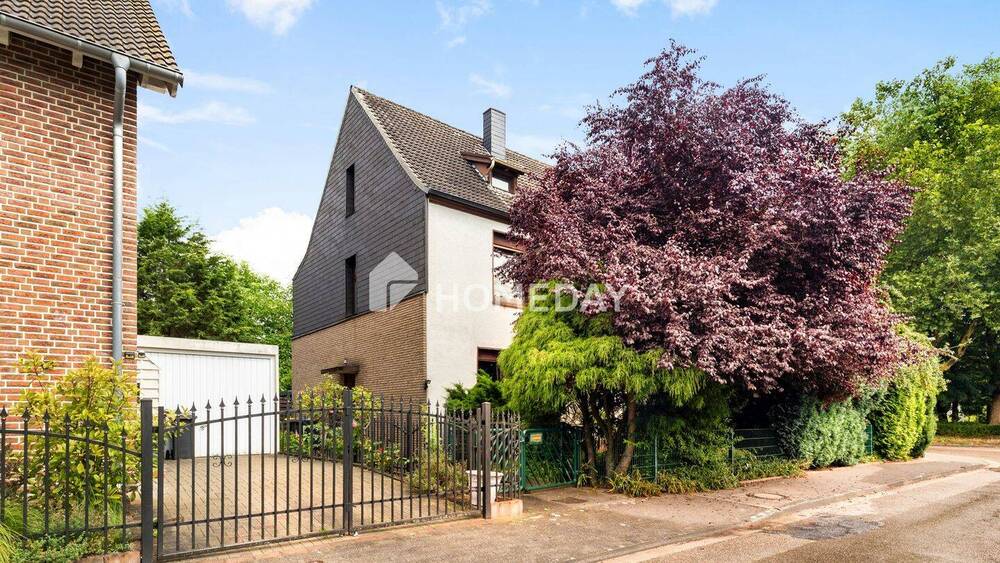Thumbnail-Großzügige 4-Zimmer-Etagenwohnung mit Potenzial - 102 m² Wohnfläche in ruhiger Lage