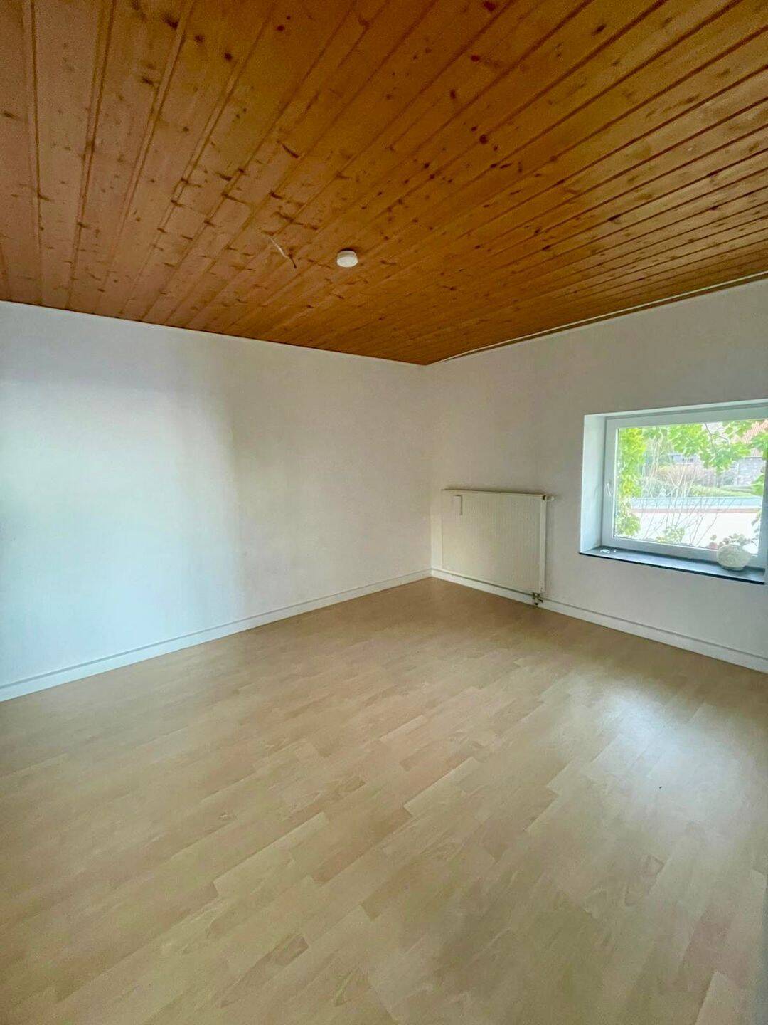 Thumbnail-helle 2-Zimmer-Wohnung im 1. Obergeschoss, ruhig gelegen