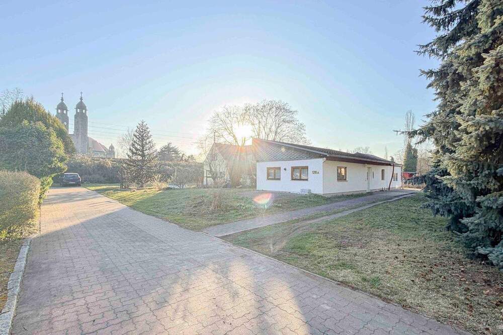 Thumbnail-Großes Baugrundstück direkt am Großen Garten