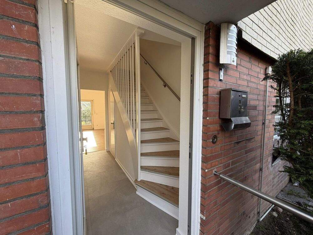 Thumbnail-Großzügiges Reihenhaus mit Garten & viel Nutzfläche in ruhiger Lage von Bramfeld