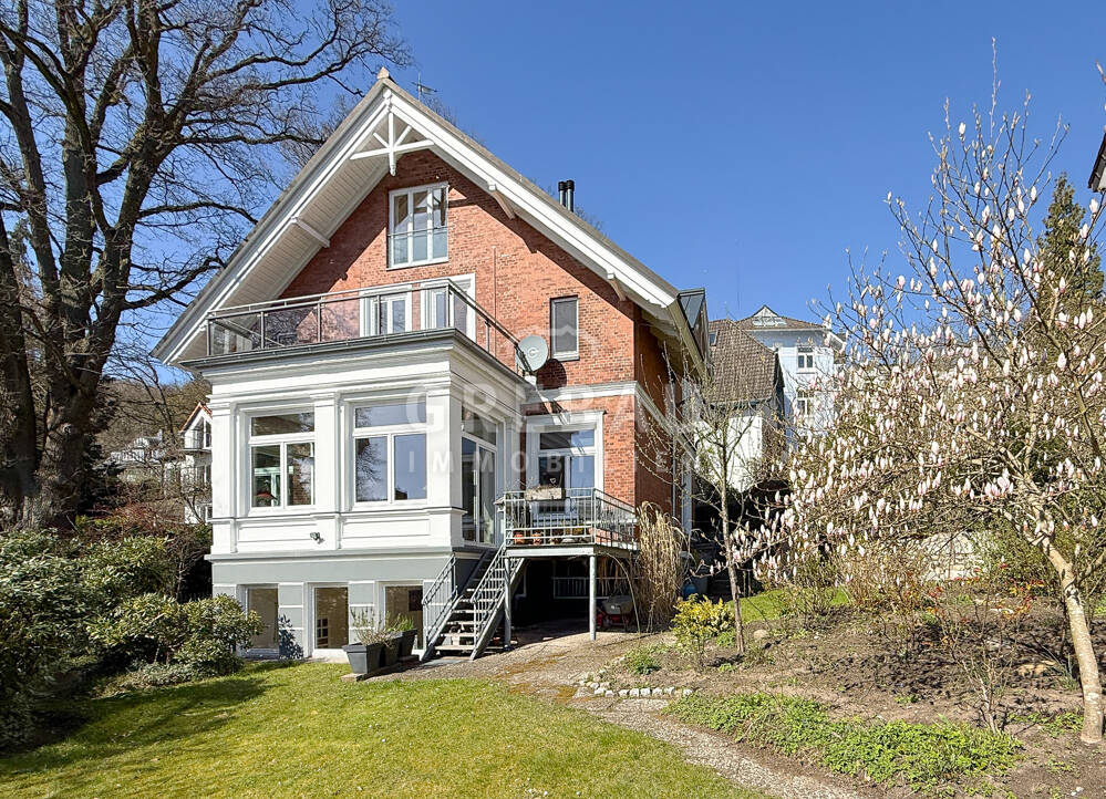 Thumbnail-Rarität am Süllberg: Einfamilienhaus mit herrlichem Garten und Elbblick