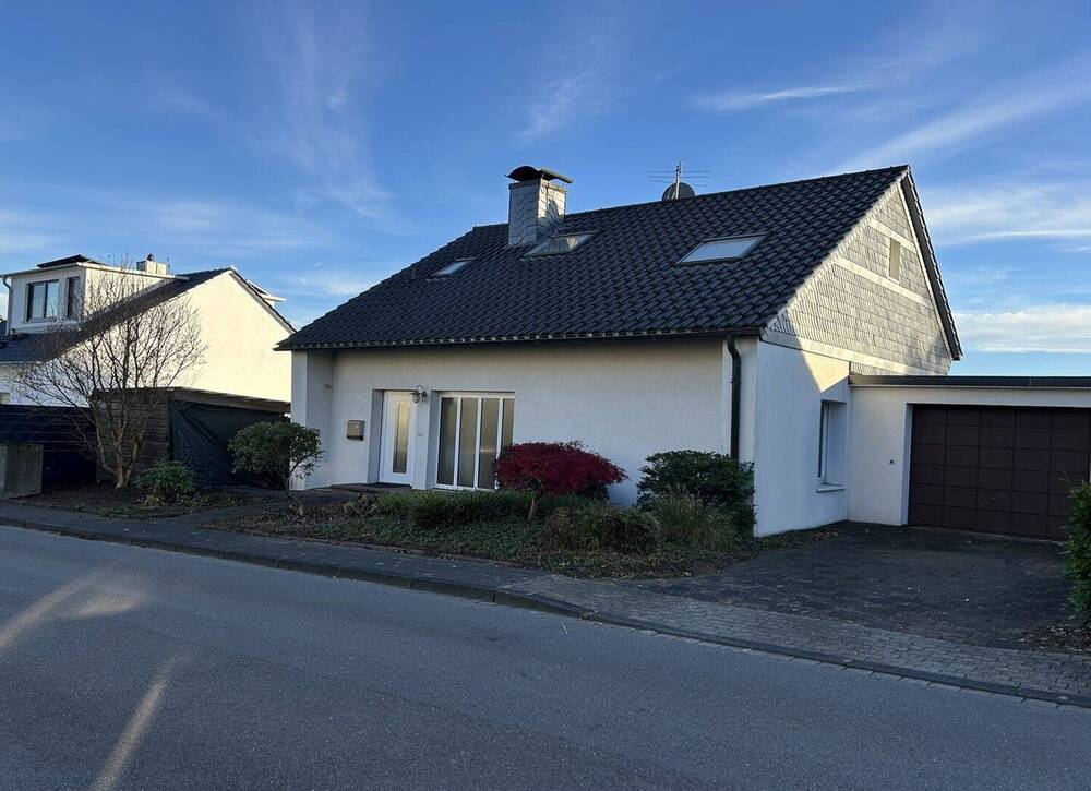 Thumbnail-Einfamilienhaus in bester Lage mit Blick ins Lochbachtal!