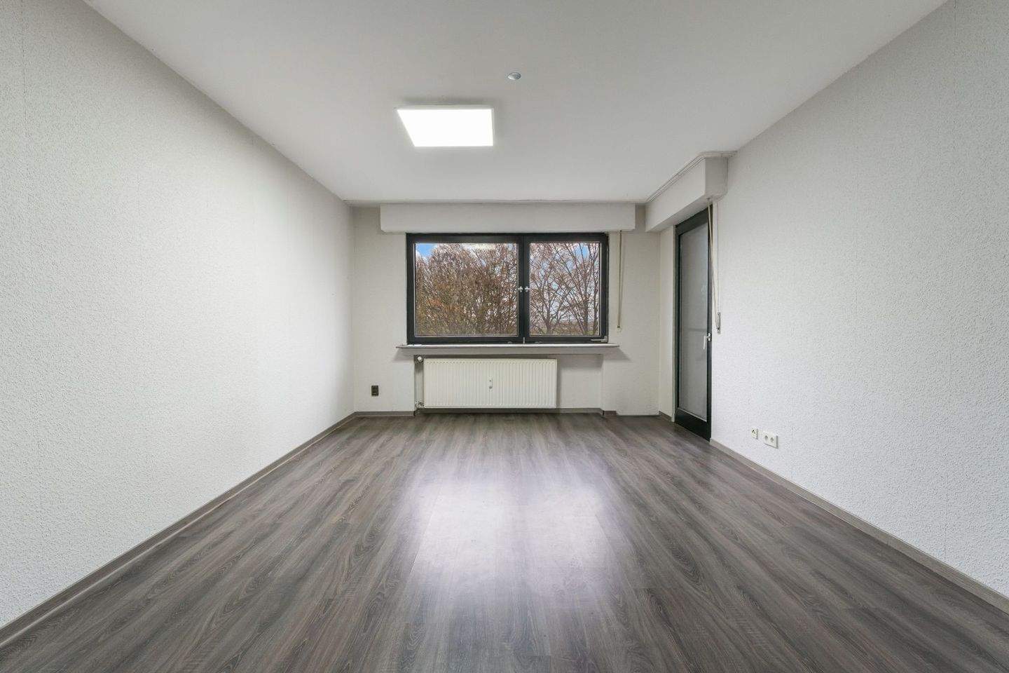 Thumbnail-Helle 4,5 Zimmer mit überdachtem Balkon und Gäste-WC