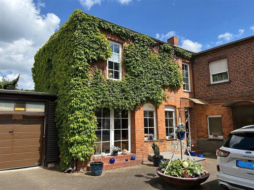 Thumbnail-Einfamilienhaus und Zweifamilienhaus mit viel Platz für die große Familie !