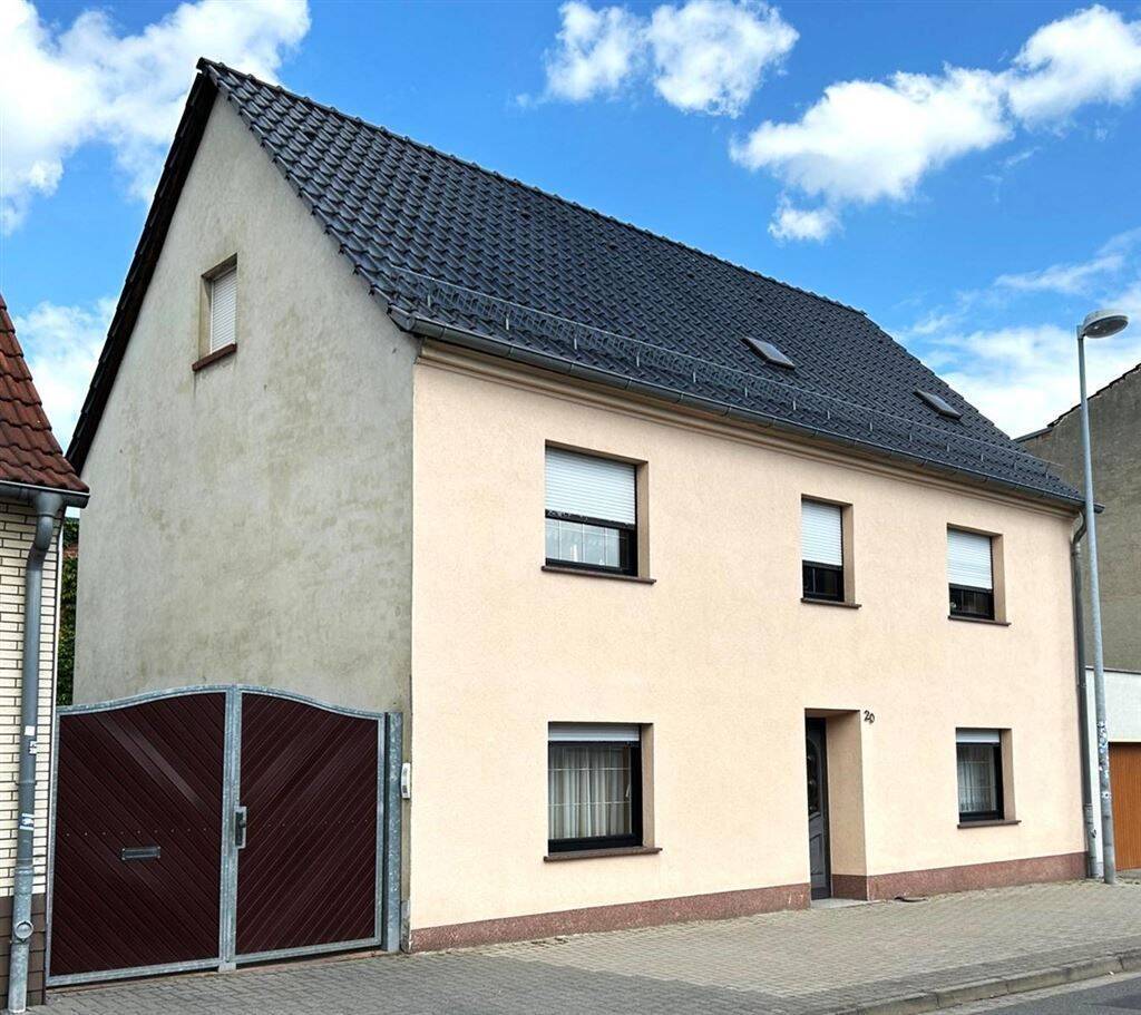 Thumbnail-Grundstück mit Einfamilienhaus und Zweifamilienhaus zur Eigennutzung oder Vermietung