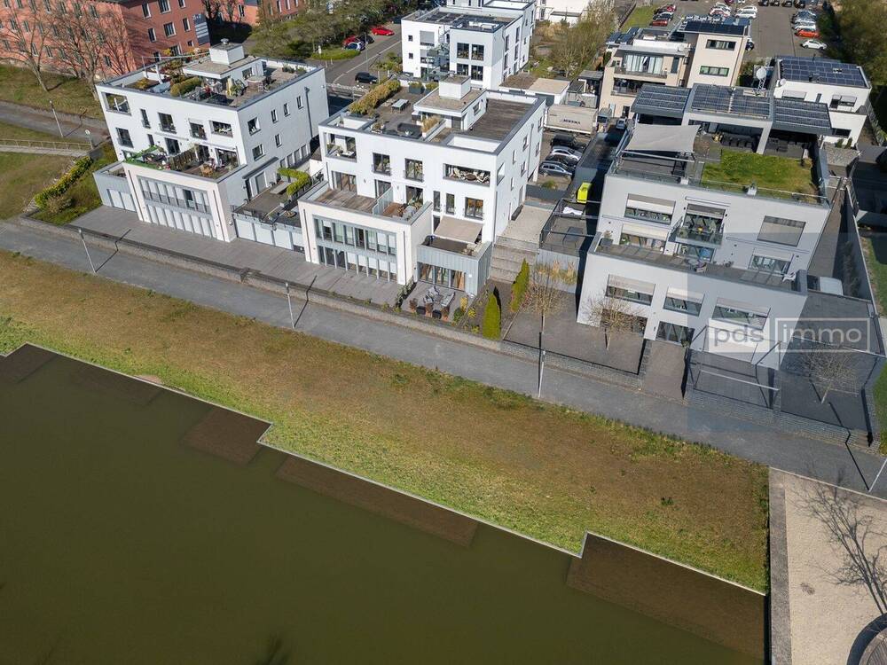 Thumbnail-Mit Blick auf das Wasserband !