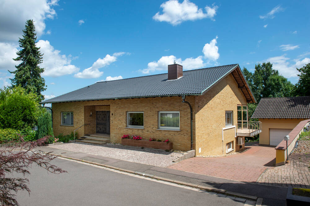 Thumbnail-Familien(t)raum in Riegelsberg- Stilvolles Wohnen mit Garten und Einliegerwohnung
