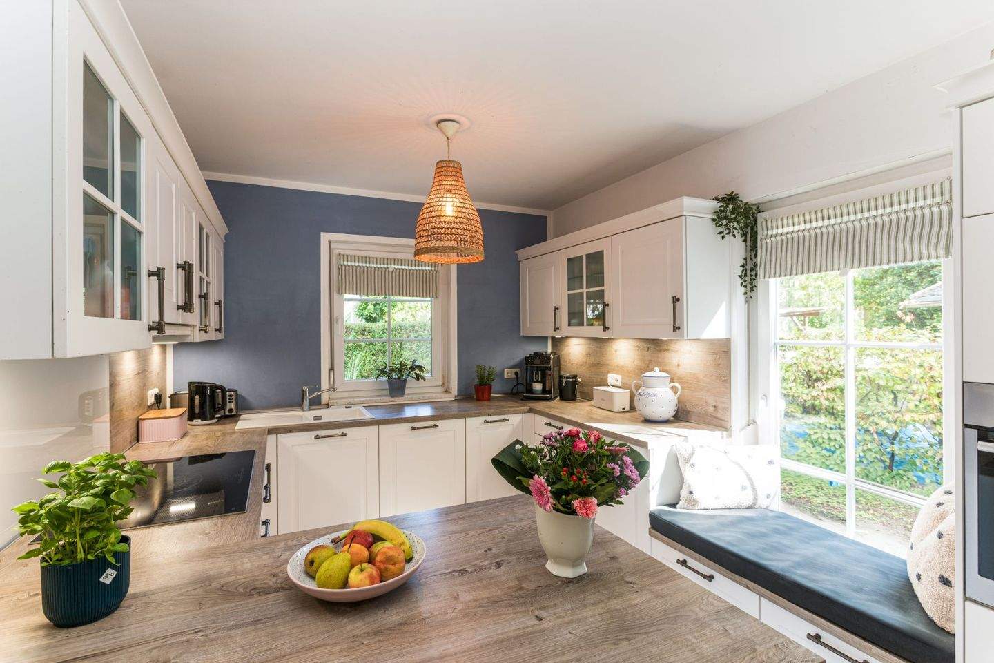 Thumbnail-Modern single-family home in a quiet, wooded location - high-quality fittings and ready to move in